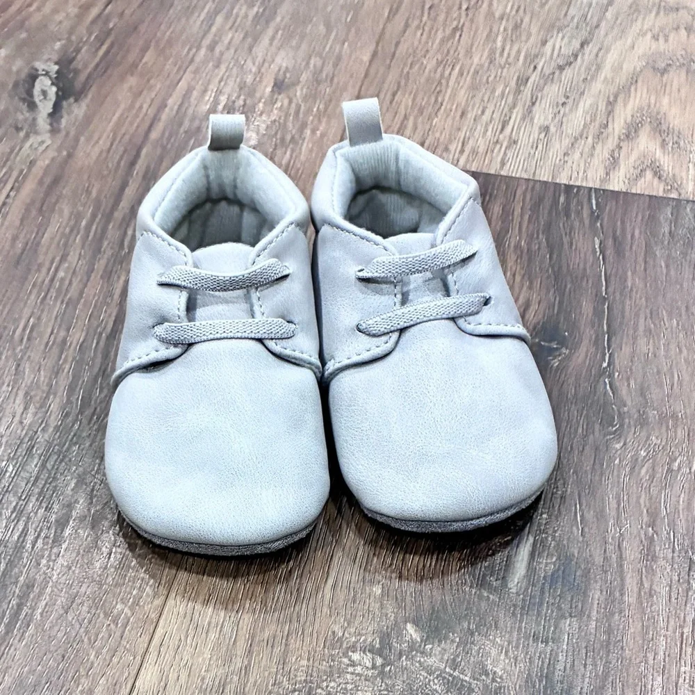 Carter's Light Gray Baby Walker Shoes Soft Sole 3-6m